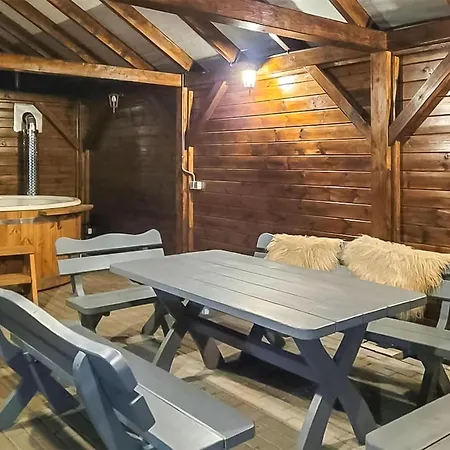 Dom wakacyjny Amazing In Gorna Brodnica Dolna